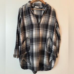 CP Shades M Women’s Plaid Black and White Gauze Long Sleeve Tunic
